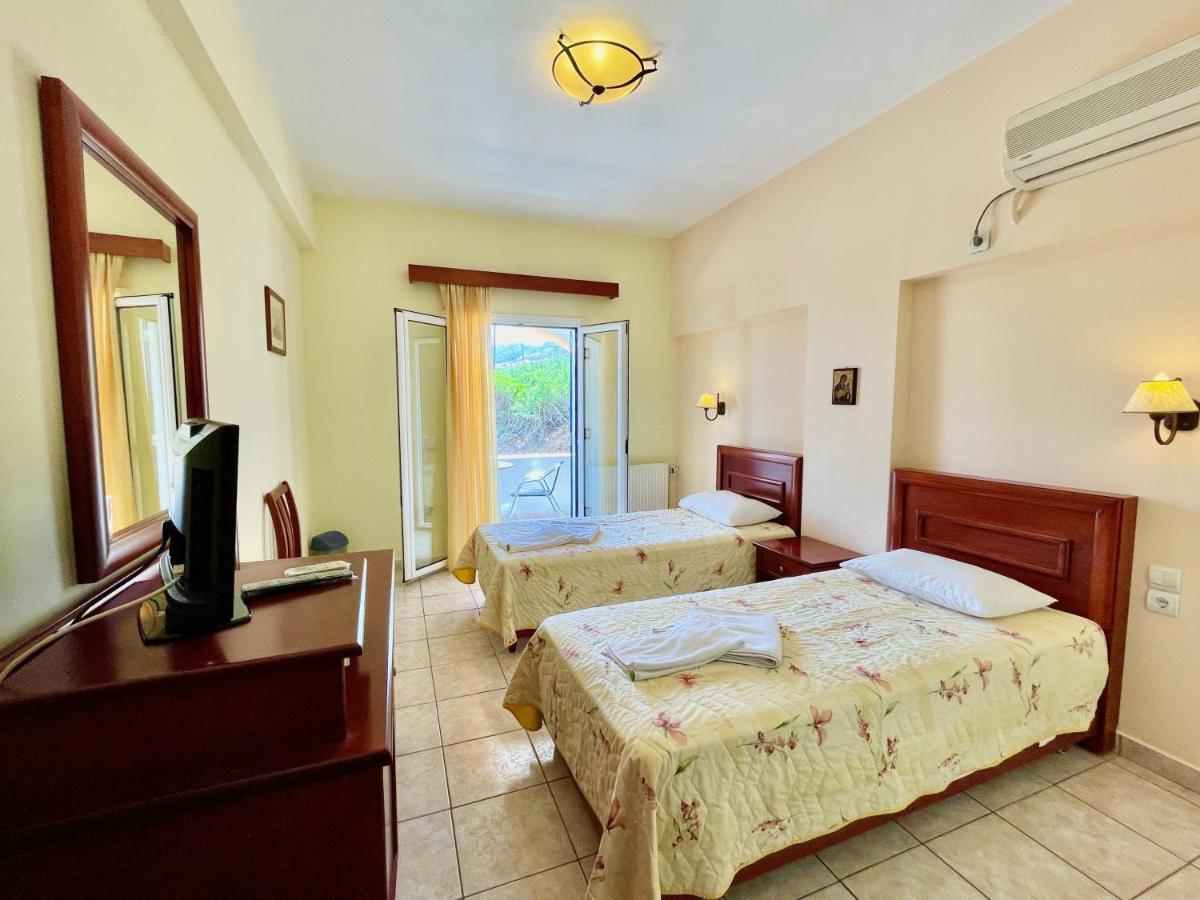 Venardos Hotel Agia Pelagia  Exteriör bild