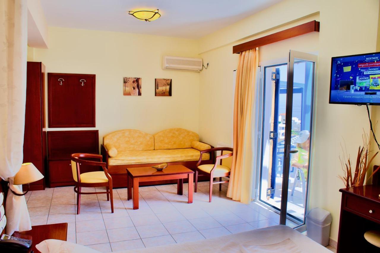 Venardos Hotel Agia Pelagia  Exteriör bild