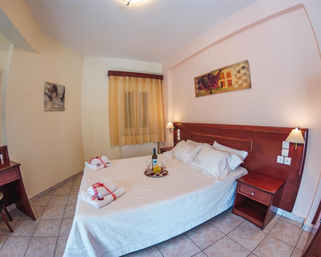 Venardos Hotel Agia Pelagia  Exteriör bild