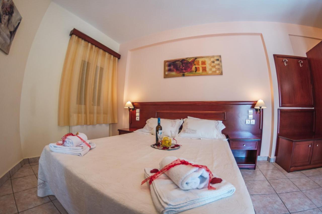 Venardos Hotel Agia Pelagia  Exteriör bild