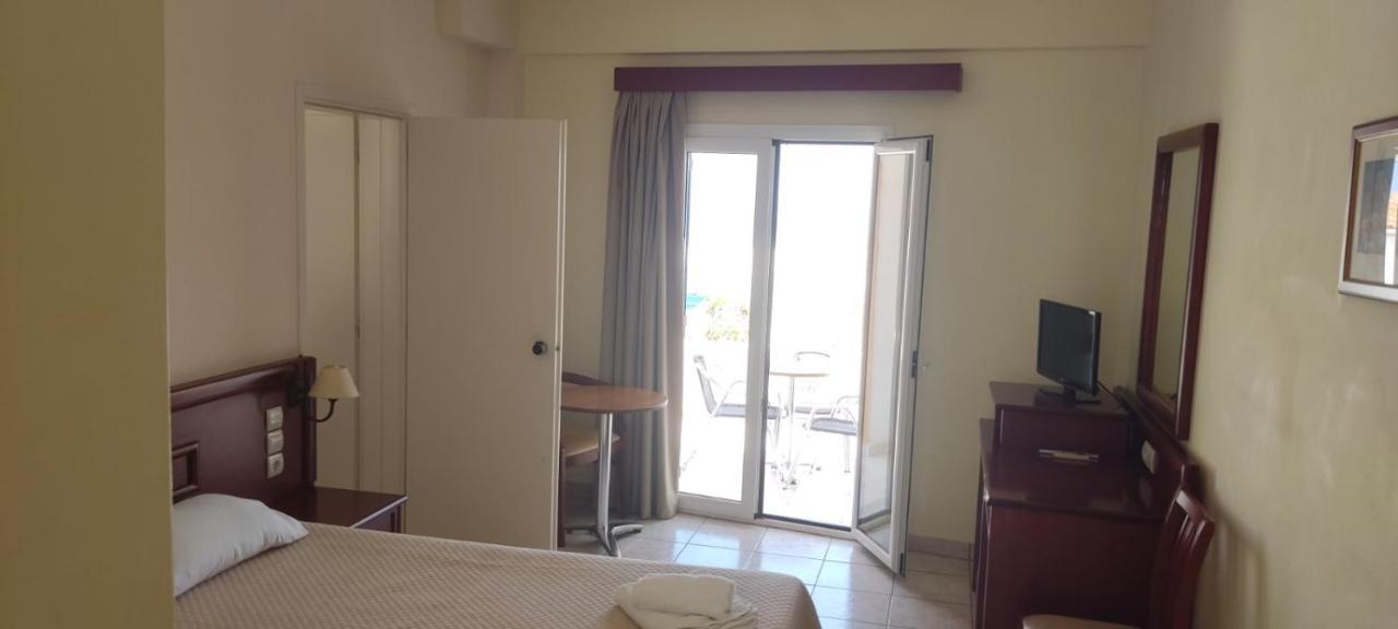 Venardos Hotel Agia Pelagia  Exteriör bild