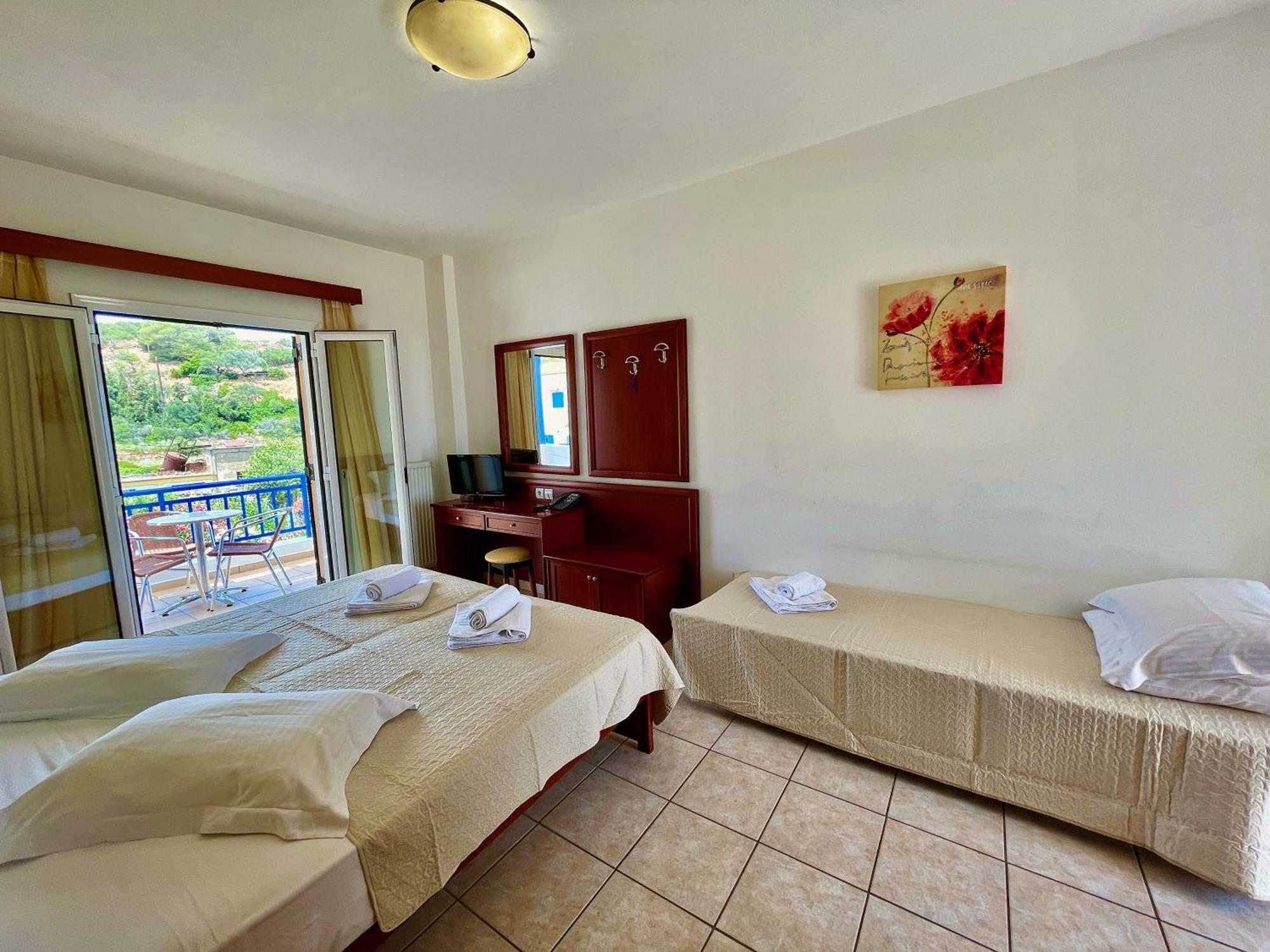 Venardos Hotel Agia Pelagia  Exteriör bild