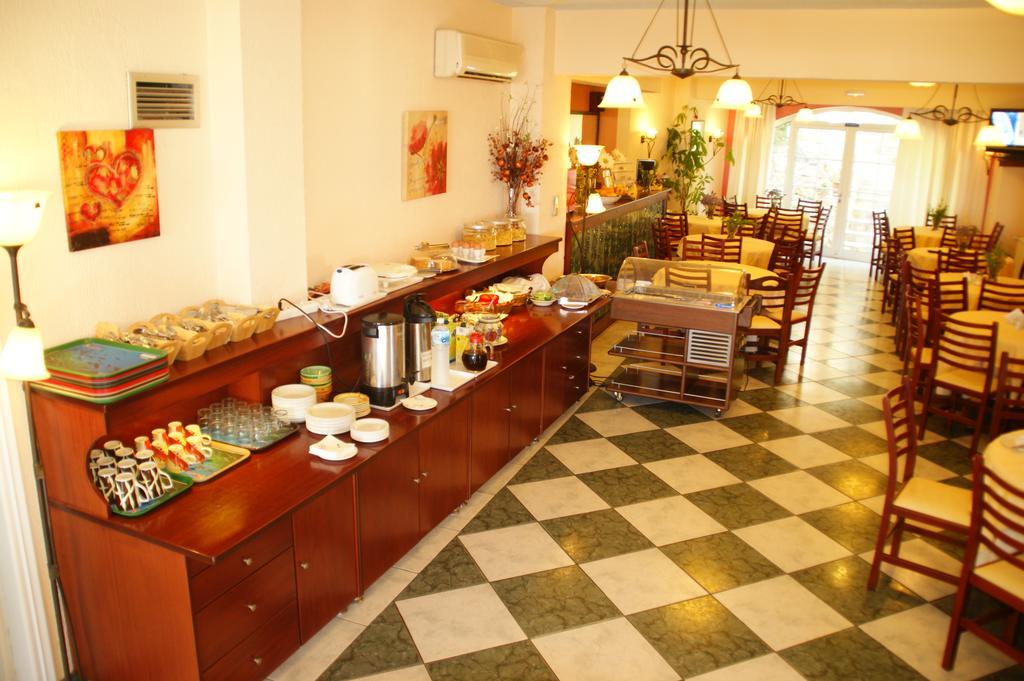 Venardos Hotel Agia Pelagia  Exteriör bild